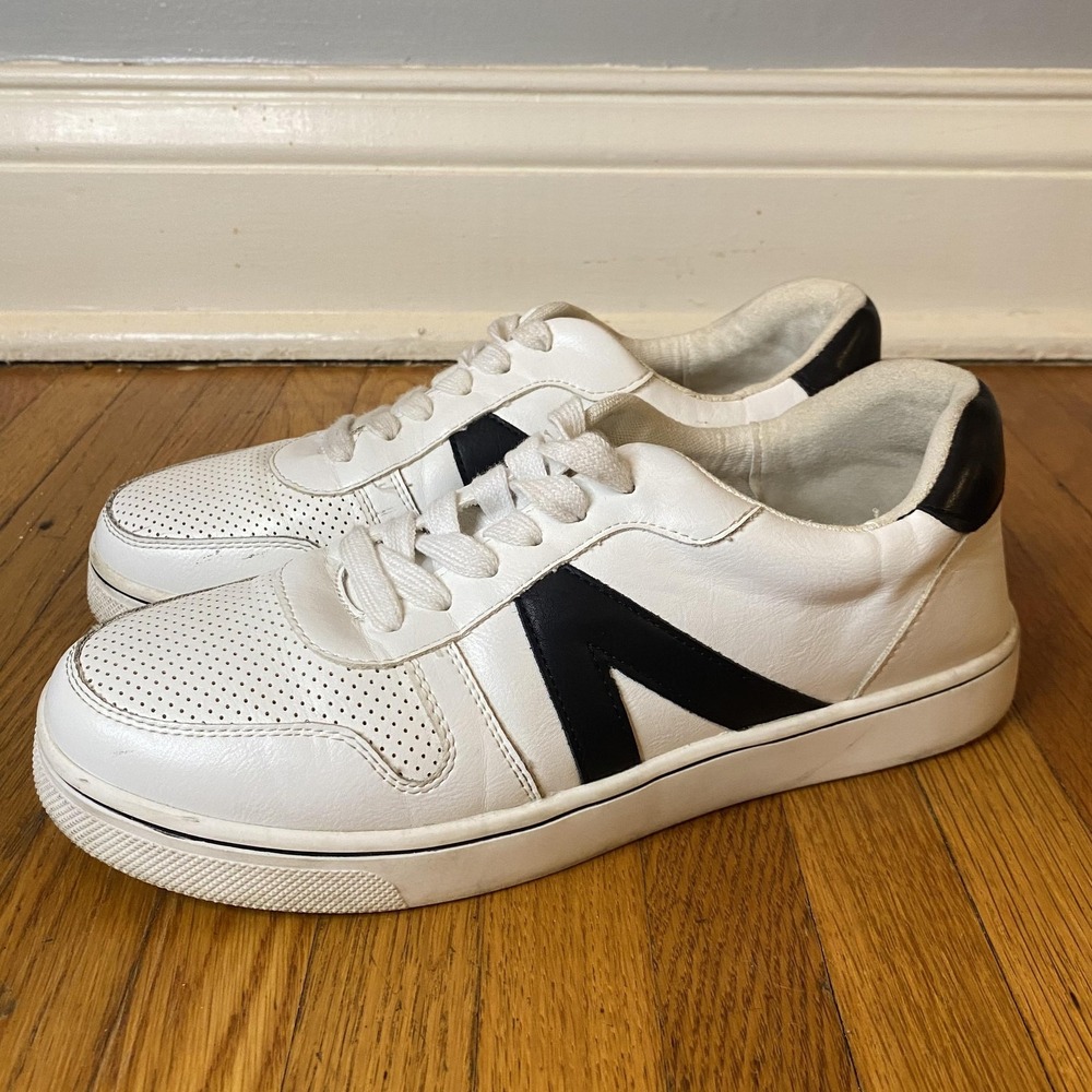 MIA Shoes Womens Size 9 White Black Colorblock Low Top Athletic Sneakers